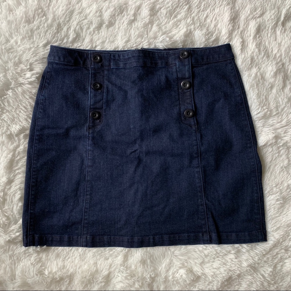 Loft mini skirt